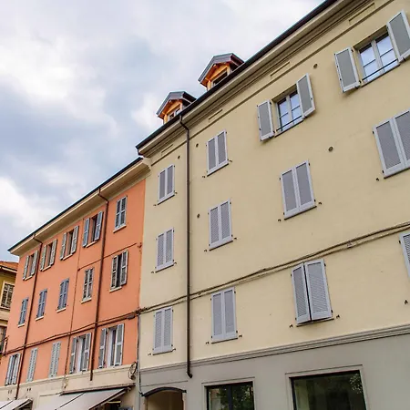 Appartamento Palazzo Marinetti - By Myhomeincomo *