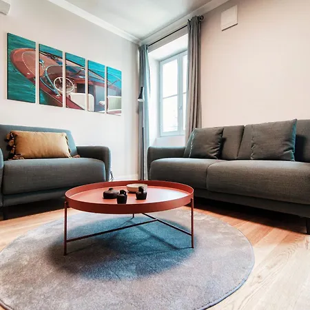 Appartamento Palazzo Marinetti - By Myhomeincomo *