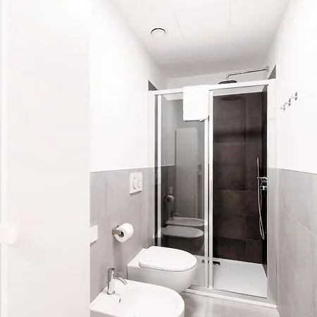 Appartamento Palazzo Marinetti - By Myhomeincomo *
