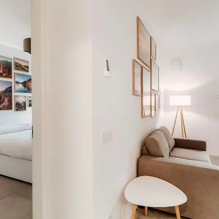 Appartamento Palazzo Marinetti - By Myhomeincomo *