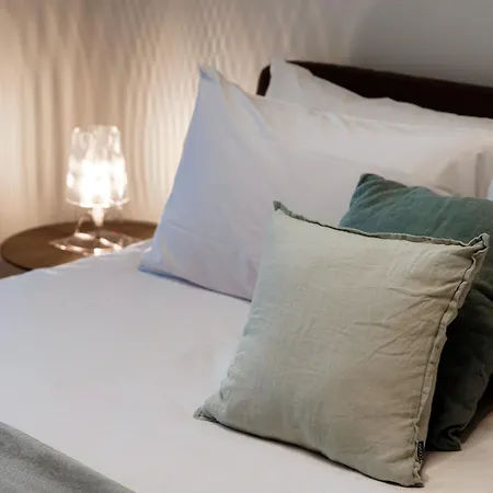 Apartment Palazzo Marinetti - By Myhomeincomo Como