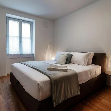 Palazzo Marinetti - By Myhomeincomo Apartment *