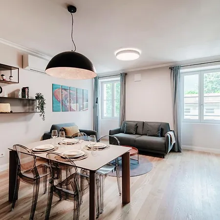 Apartment Palazzo Marinetti - By Myhomeincomo *