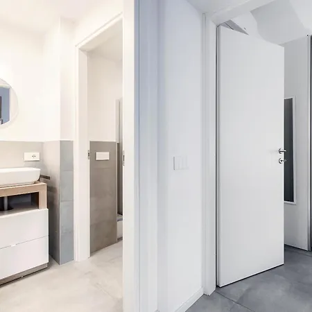 Palazzo Marinetti - By Myhomeincomo Apartment