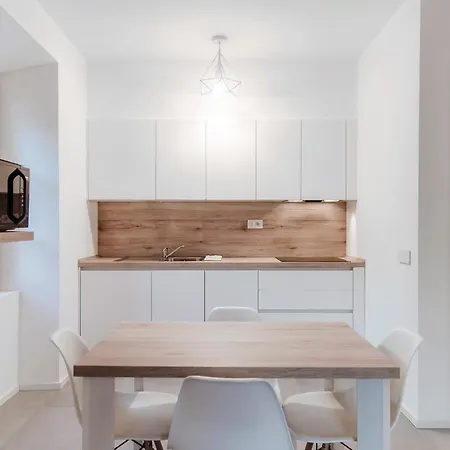 Apartment Palazzo Marinetti - By Myhomeincomo Como